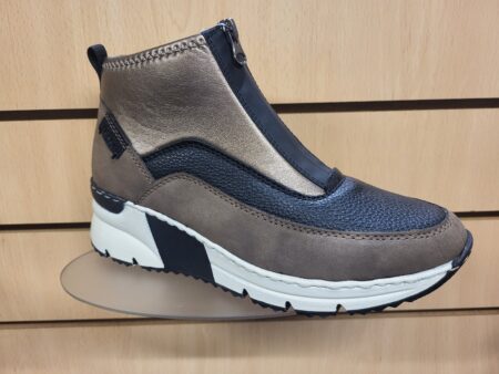 N6352-25 rieker boot