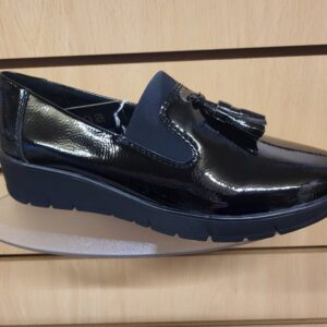 8-24668-45 vegan black pat shoe