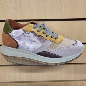 70057-023 ladies walking shoe