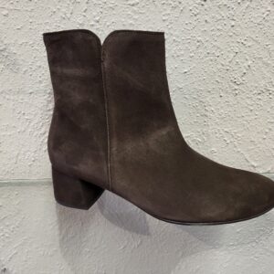 gabor brown suede 8036.01.003